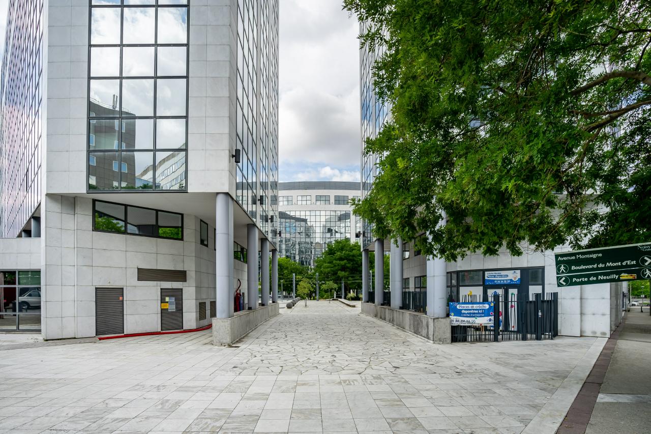 Bureau Noisy-le-Grand 3965m² Location bureau Noisy-le-Grand Seine-Saint-Denis OLBUR2107280 1